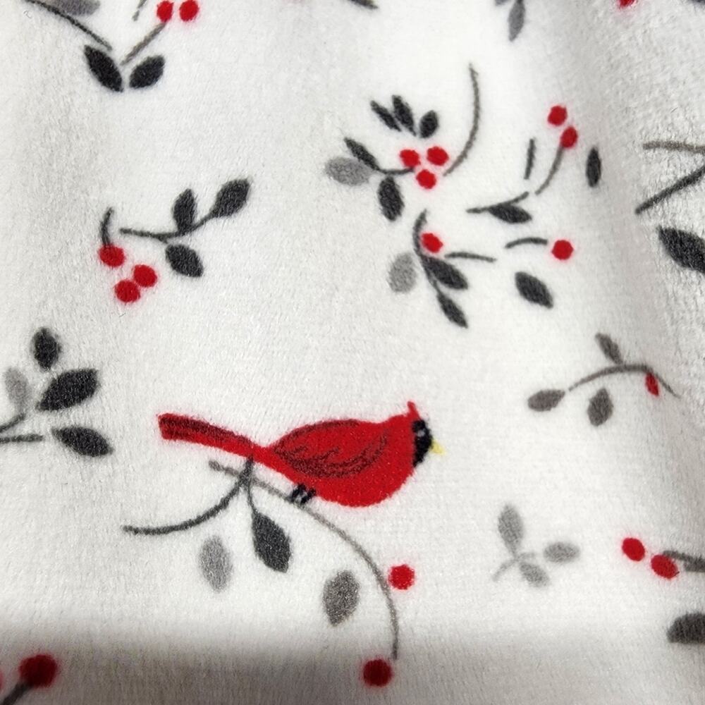 Aria Womens Velour Nightgown Size 4X White Red Cardinal Bird Print Long Sleeve - Picture 5 of 11